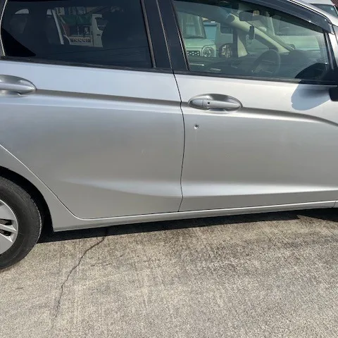 ホンダフィットの修理を行いました。