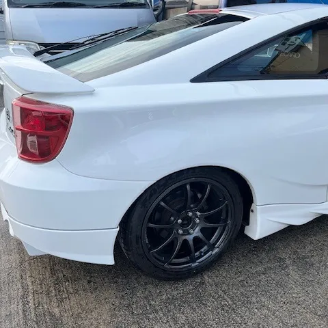 トヨタセリカが右リヤ側面に衝撃を受けてしまったとのことで、修...