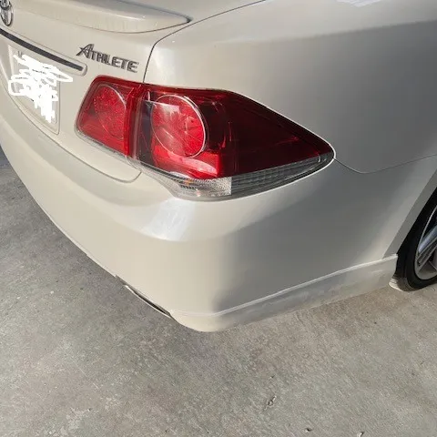 こちらの写真は、トヨタクラウンのリヤバンパーに関するものです...